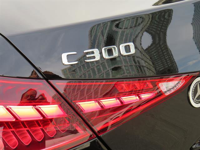 Used 2025 Mercedes-Benz C 300 4MATIC Sedan image 28