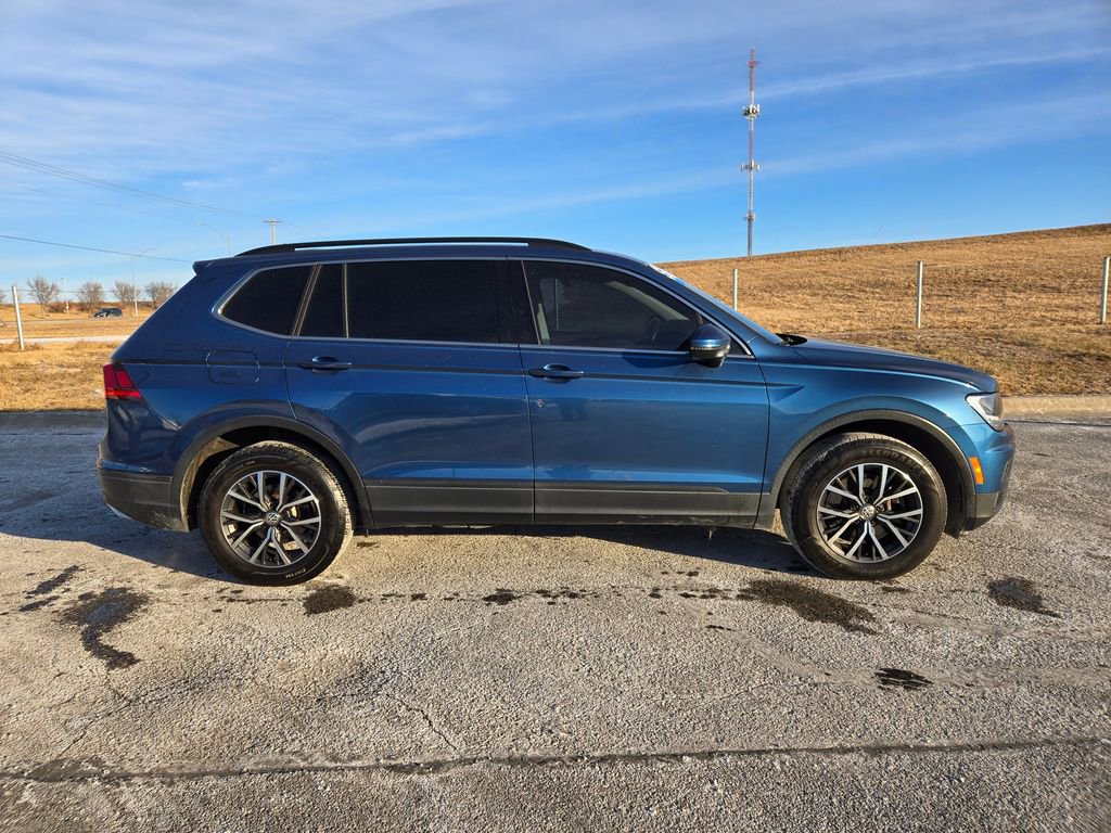 Used 2019 Volkswagen Tiguan SE image 2