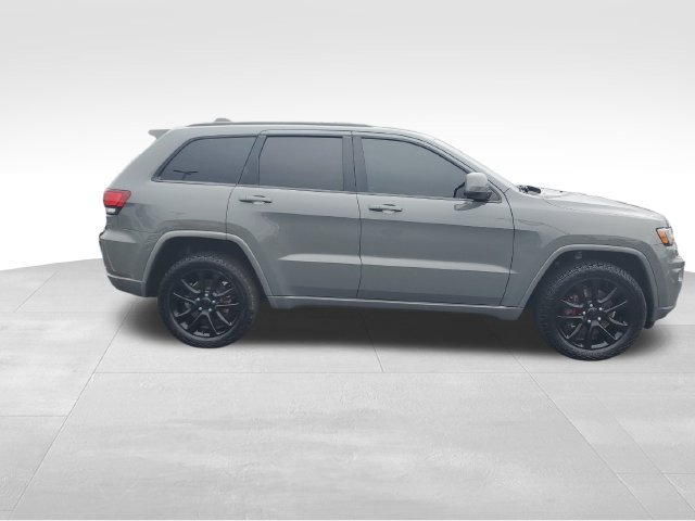 Used 2021 Jeep Grand Cherokee Laredo X AWD/4WD image 3