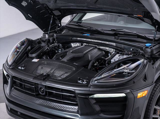 Used 2024 Porsche Macan image 12