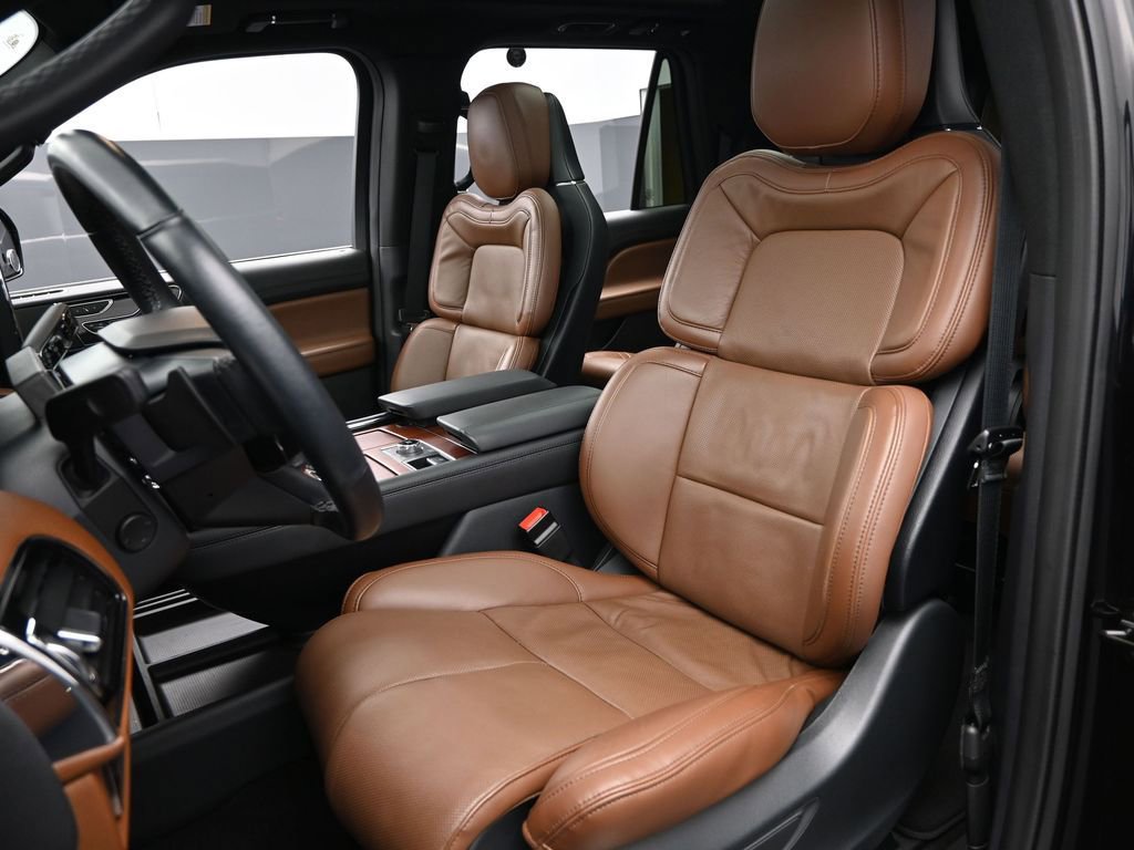 Used 2024 Lincoln Navigator L Reserve image 24