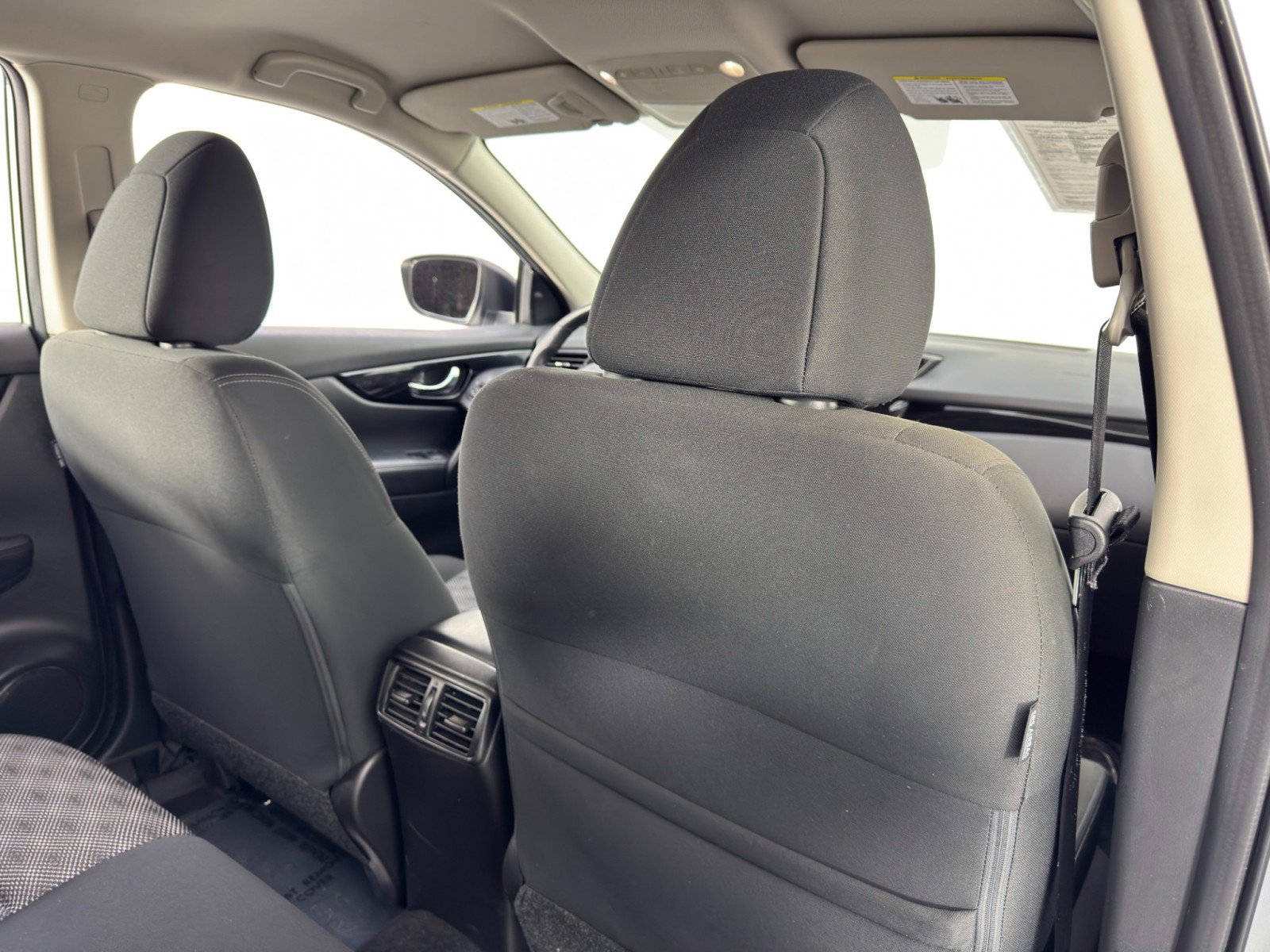 Used 2022 Nissan Rogue Sport SV image 32