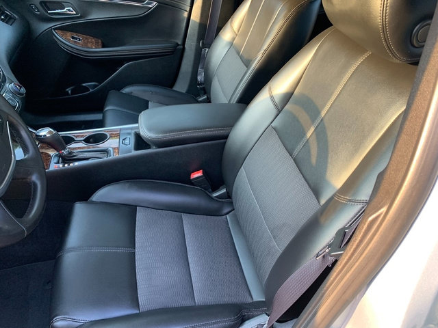 Used 2014 Chevrolet Impala LT w/ Convenience Package FWD image 17