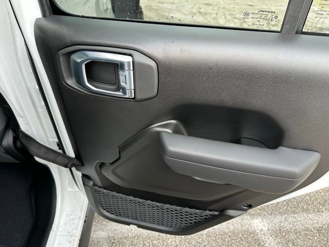 New 2026 Jeep Wrangler Unlimited Rubicon AWD/4WD image 17