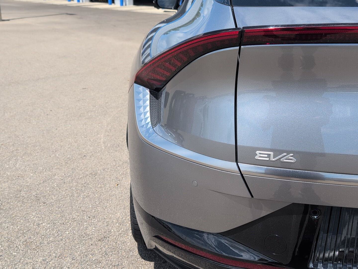 Used 2023 Kia EV6 Wind w/ Wind Technology Package AWD/4WD image 6