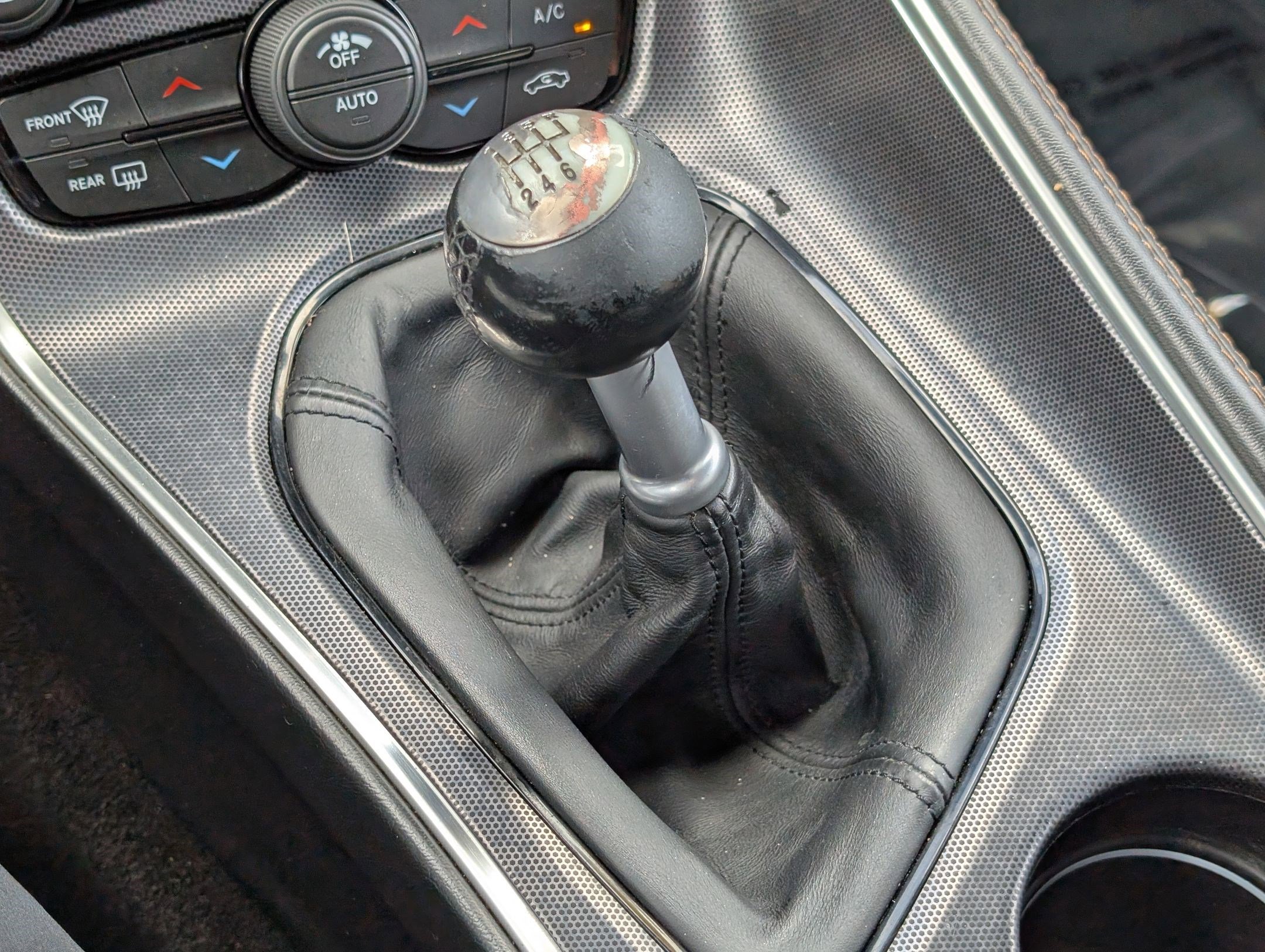 Used 2015 Dodge Challenger R/T Plus RWD image 18