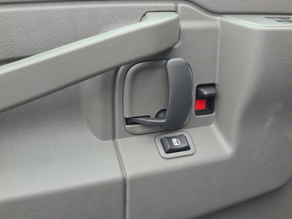 New 2026 Chevrolet Express 2500 w/ Driver Convenience Package image 18