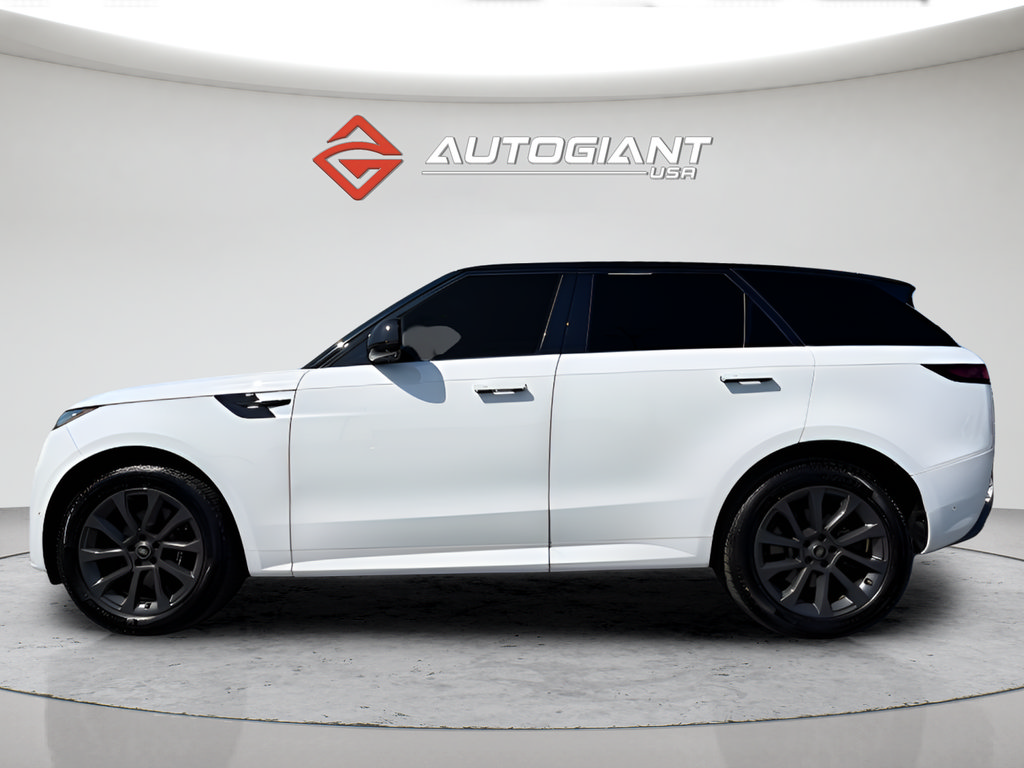 Used 2023 Land Rover Range Rover Sport SE Dynamic AWD/4WD image 3