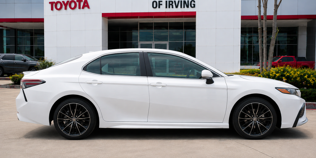 Certified 2024 Toyota Camry SE FWD image 7