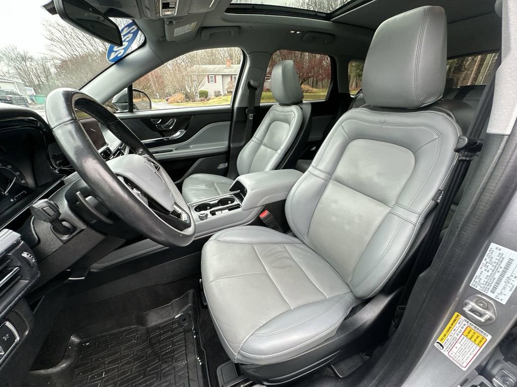 Used 2022 Lincoln Corsair AWD w/ Premium Package image 11