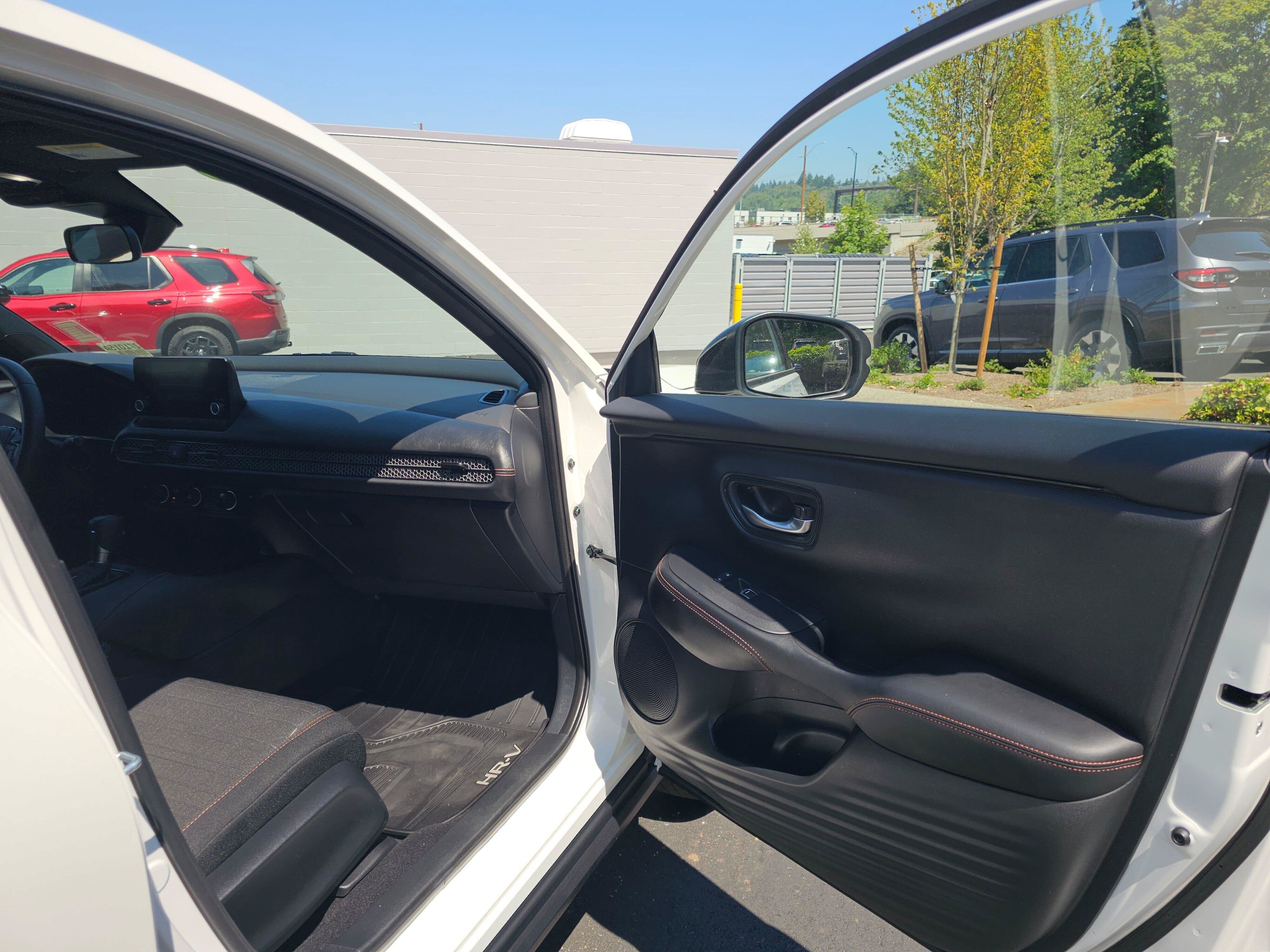 Used 2024 Honda HR-V Sport image 12