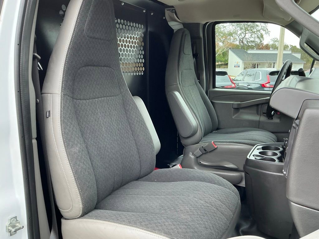Used 2024 Chevrolet Express 2500 w/ Driver Convenience Package image 20