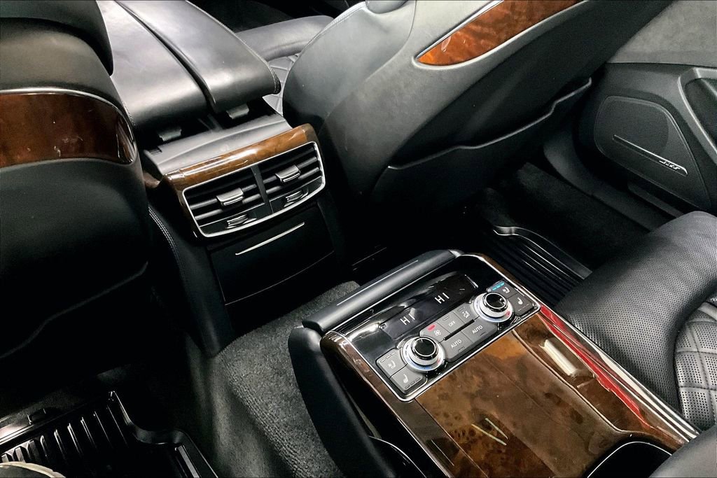 Used 2016 Audi A8 L 4.0T image 10