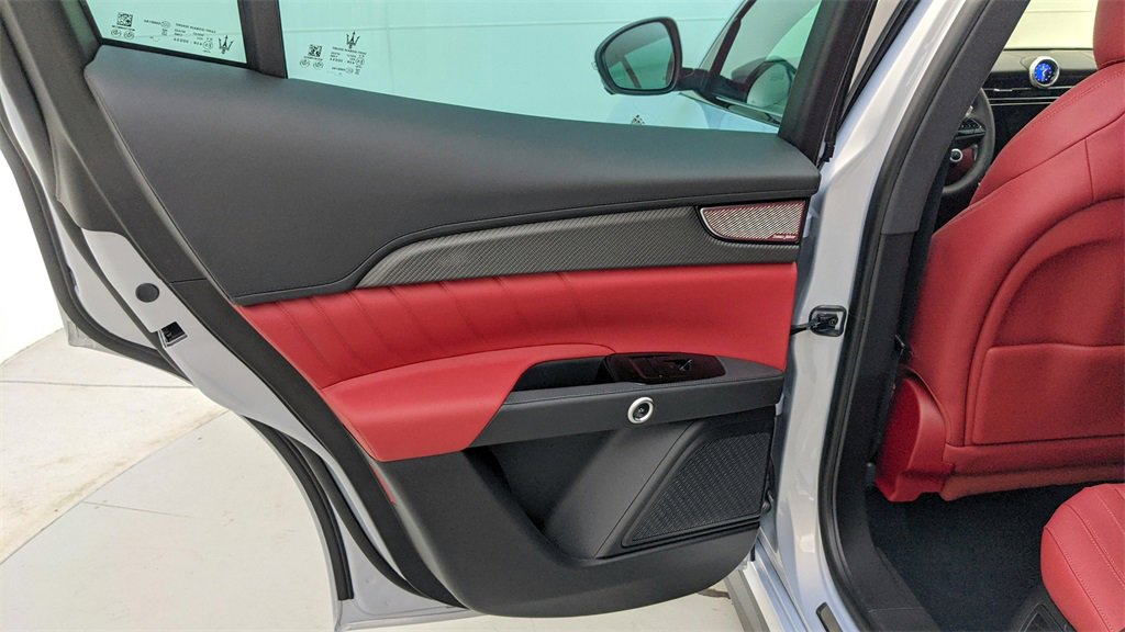 New 2024 Maserati Grecale Trofeo image 49