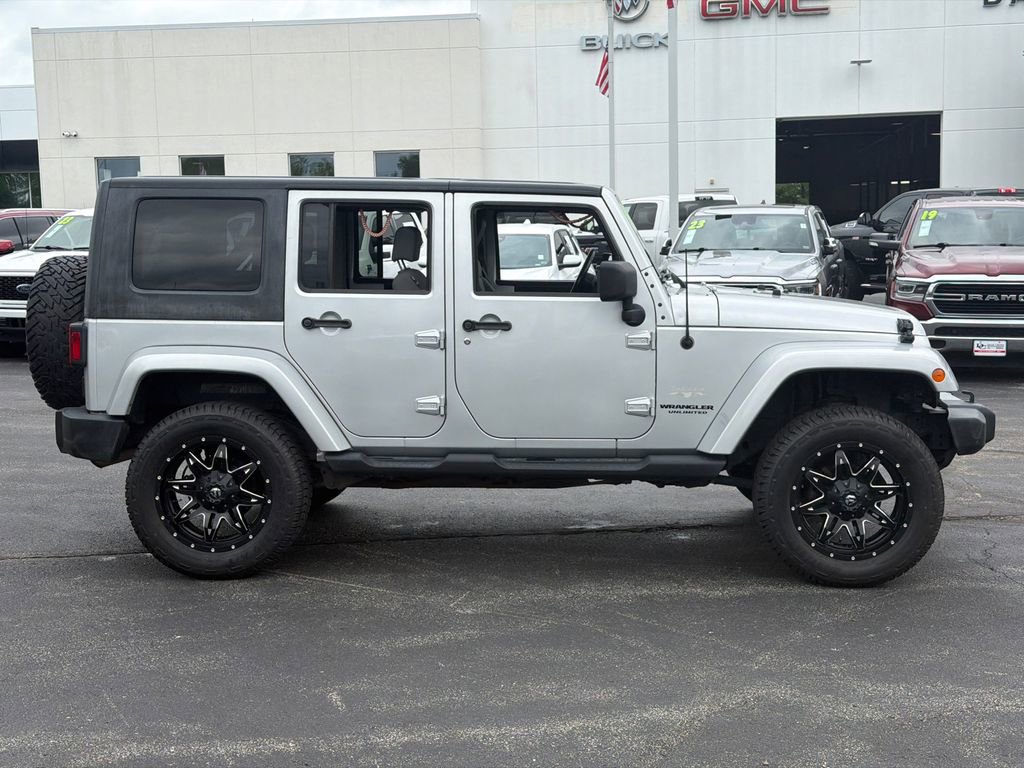 Used 2009 Jeep Wrangler Unlimited Sahara w/ Trailer Tow Group AWD/4WD image 4