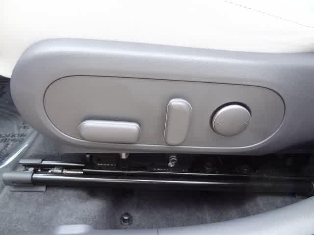 Used 2024 Hyundai Kona SEL FWD image 7