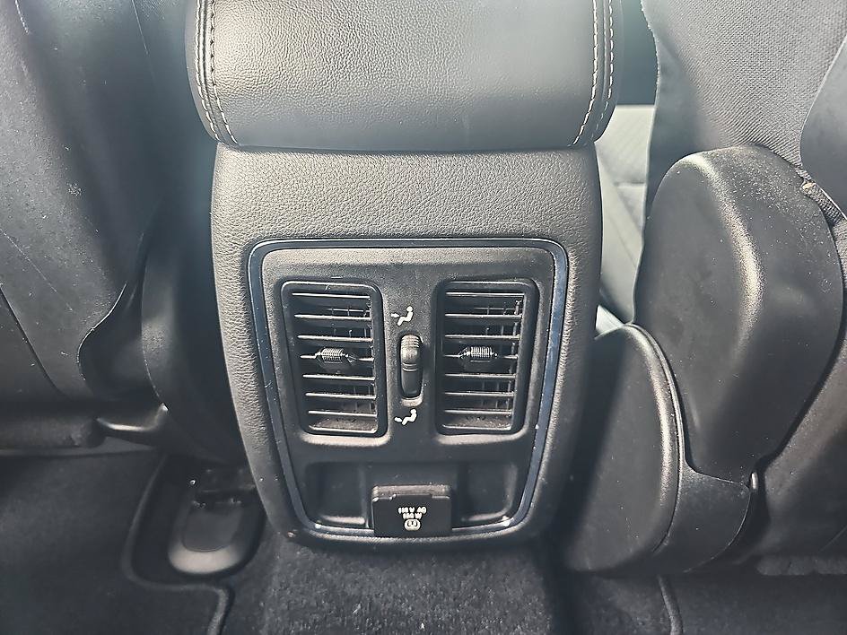Used 2021 Jeep Grand Cherokee Freedom Edition RWD image 26