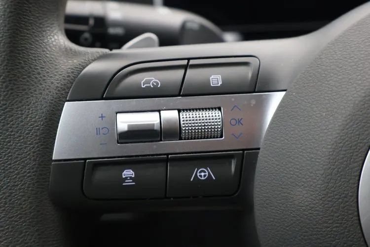 Used 2025 Hyundai Sonata SEL FWD image 23