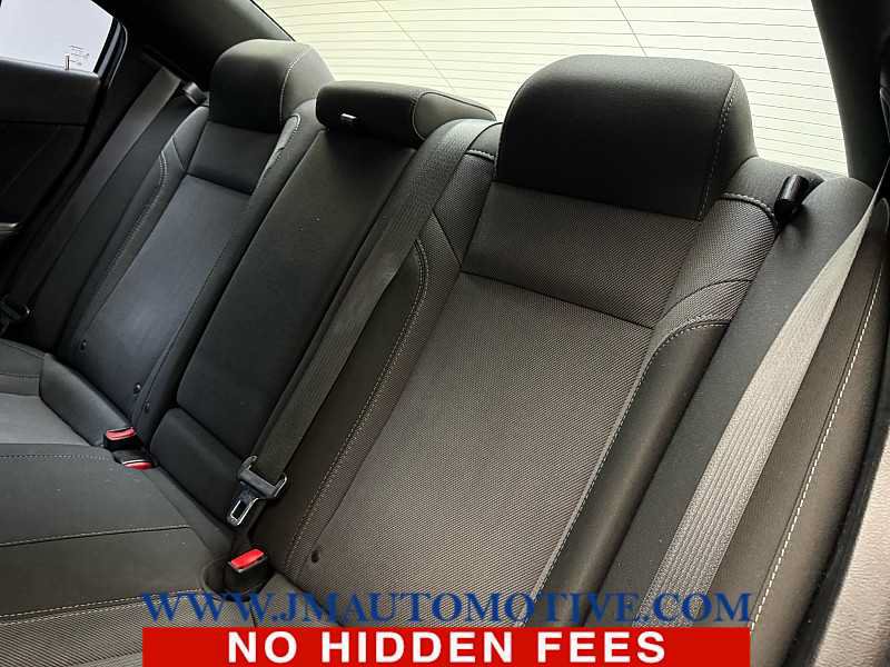 Used 2015 Dodge Charger SXT RWD image 16