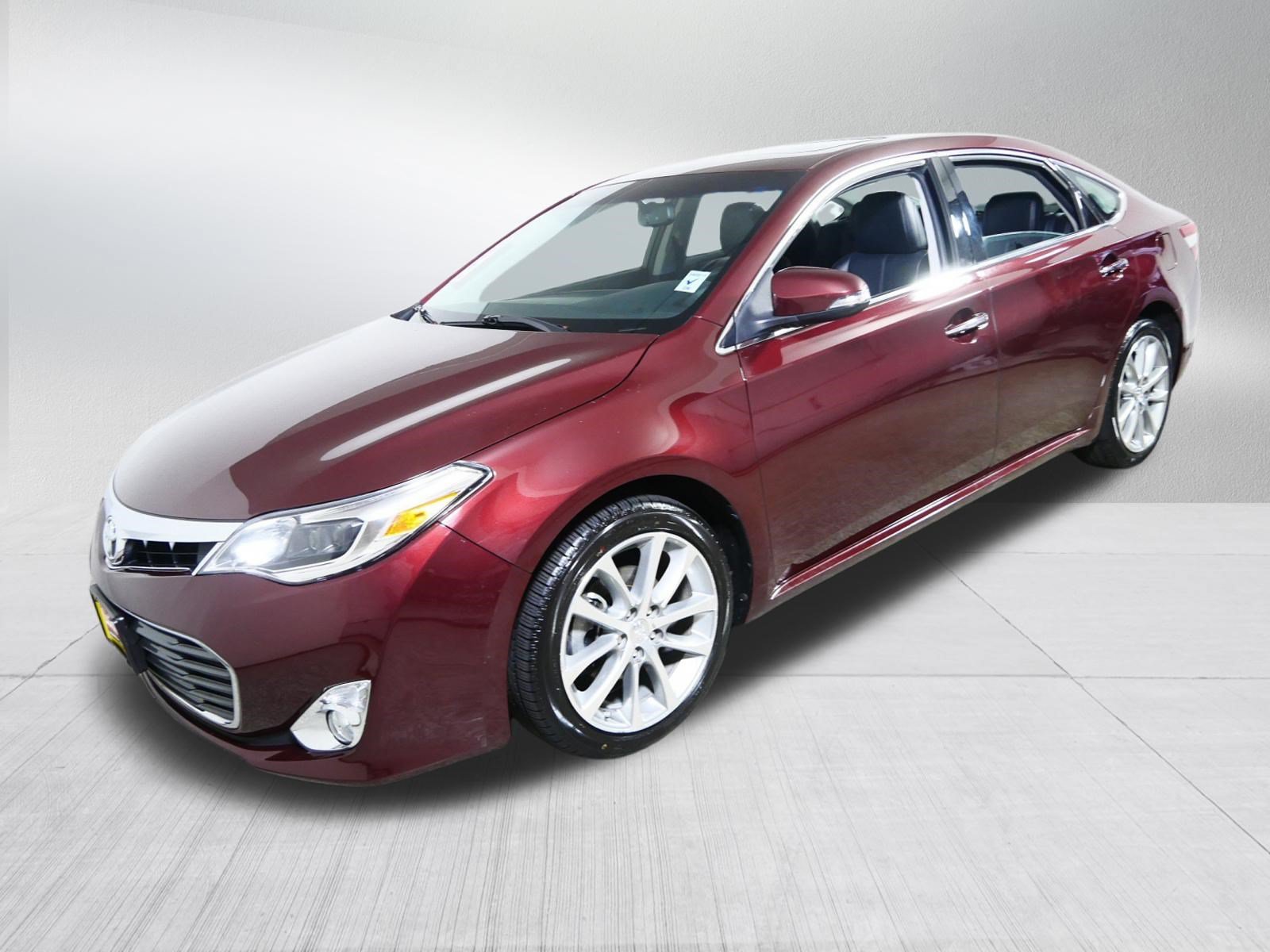 Used 2015 Toyota Avalon XLE Touring FWD image 3
