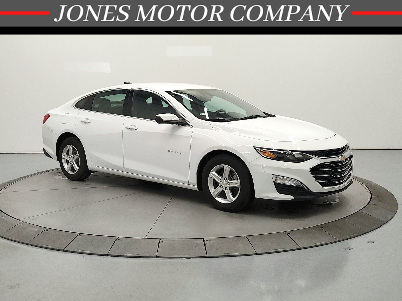 Used 2024 Chevrolet Malibu LS w/ Driver Confidence Package FWD image 1