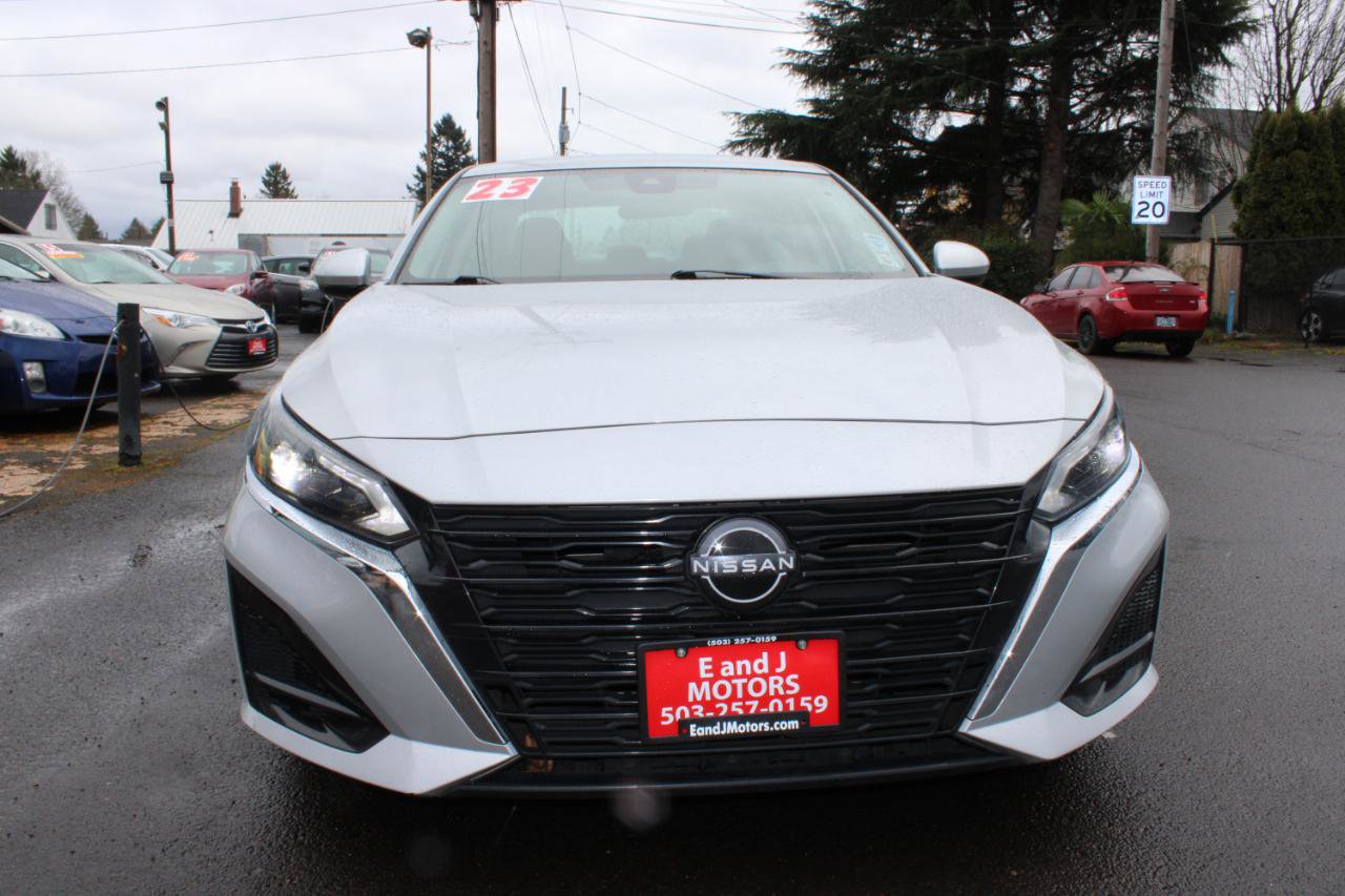 Used 2023 Nissan Altima 2.5 S image 2