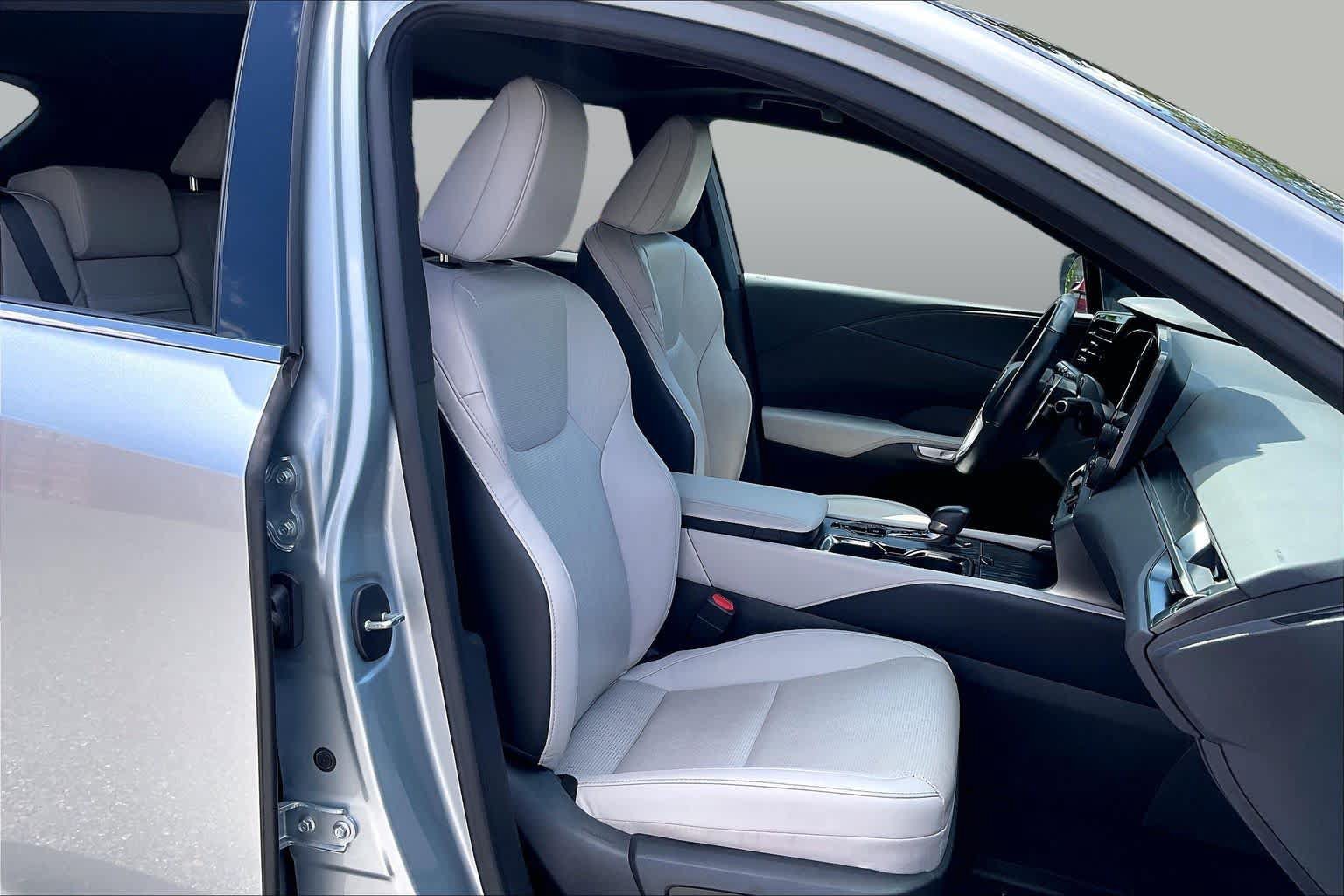 Used 2023 Lexus RX 350 Premium Plus w/ Accessory Package (Z1) FWD image 8