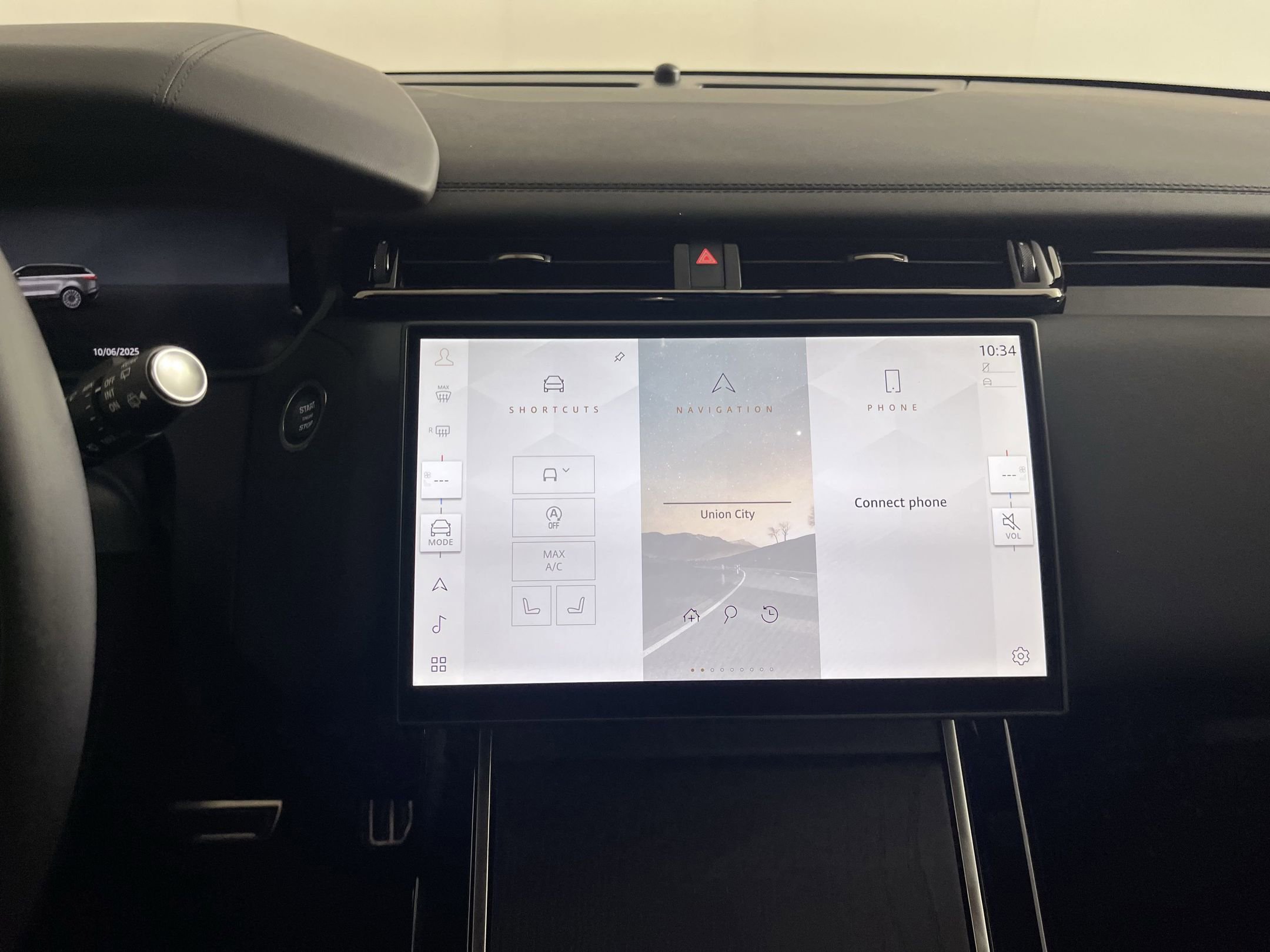 New 2026 Land Rover Range Rover Velar Dynamic SE image 23