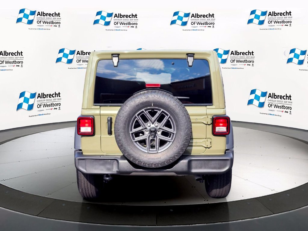 Used 2026 Jeep Wrangler Unlimited Sport AWD/4WD image 4