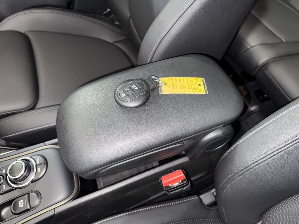 Used 2024 MINI Cooper Countryman S w/ Storage Package FWD image 30