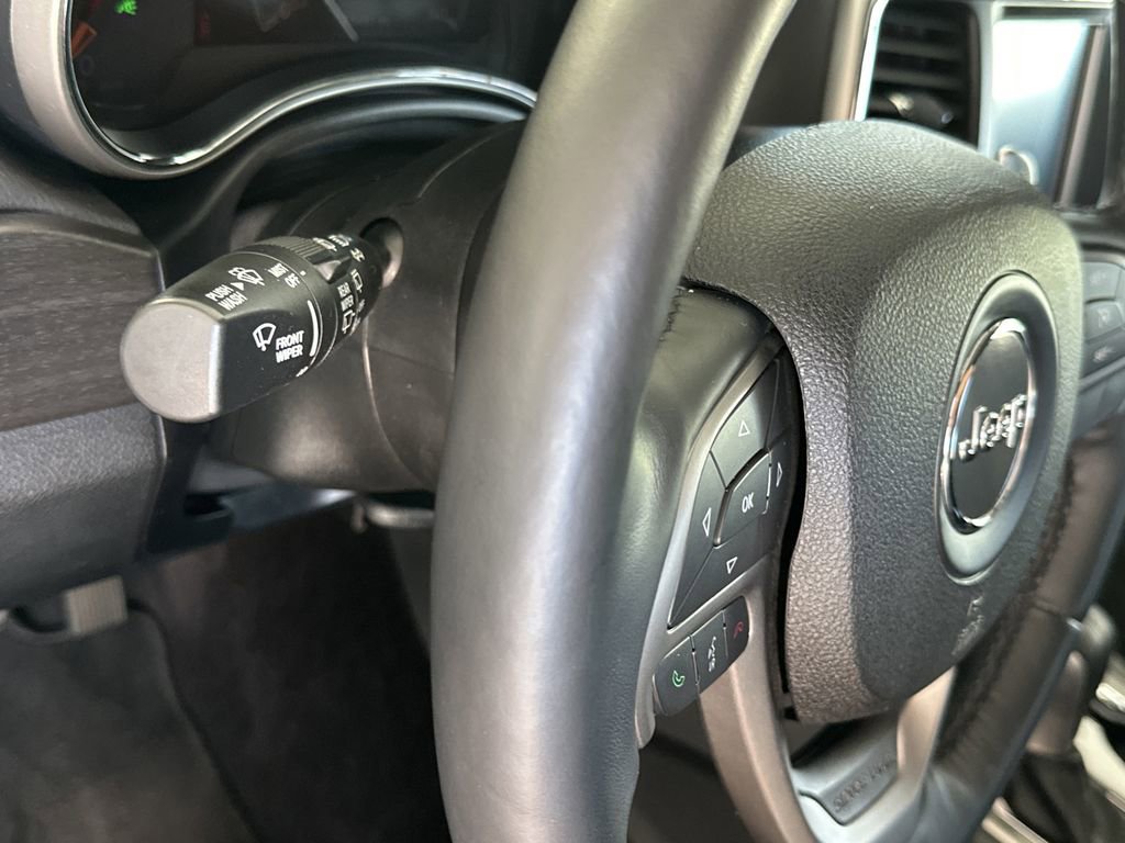 Used 2017 Jeep Grand Cherokee Altitude image 19