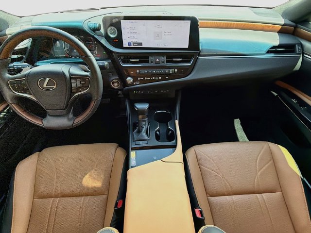 Used 2025 Lexus ES 350 w/ Technology Package FWD image 16