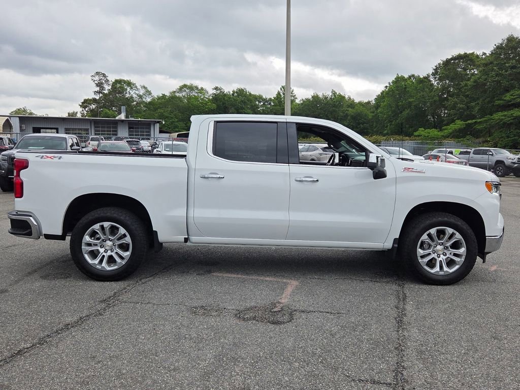 Certified 2025 Chevrolet Silverado 1500 LTZ AWD/4WD image 11