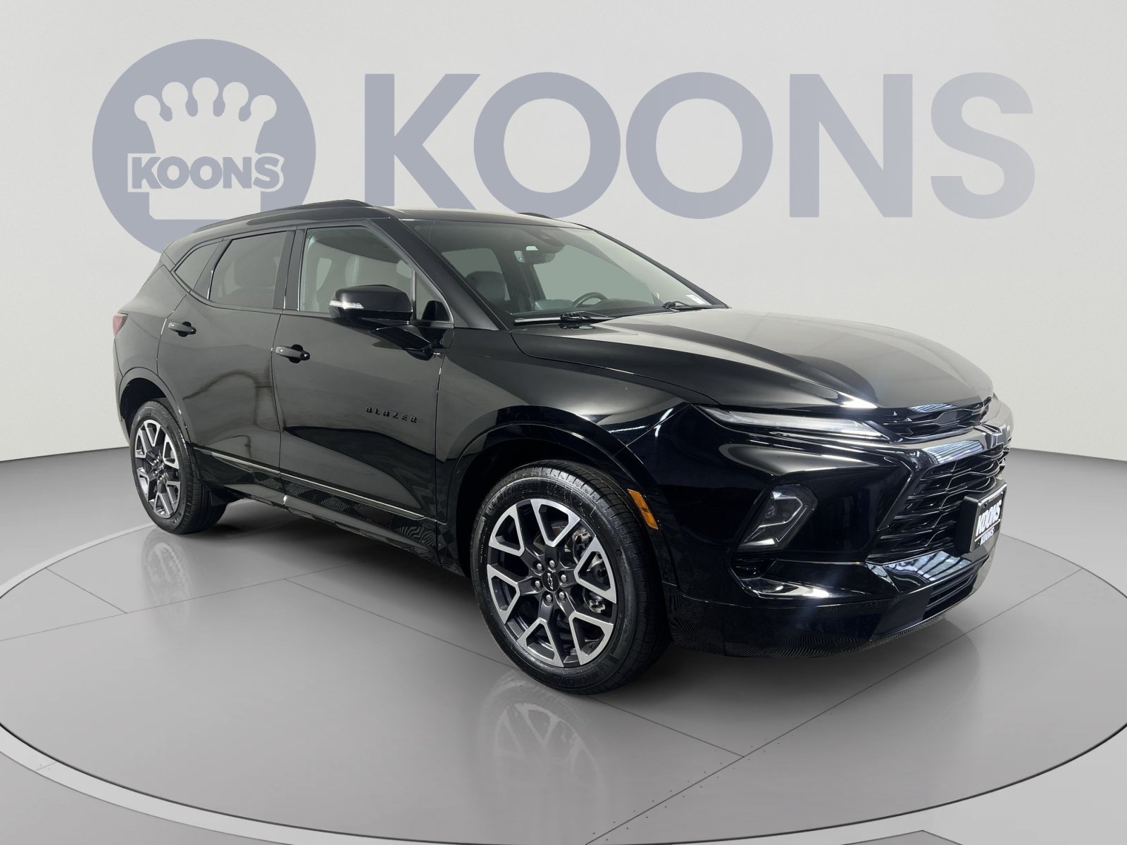 Used 2023 Chevrolet Blazer RS w/ Driver Confidence II Package AWD/4WD image 2