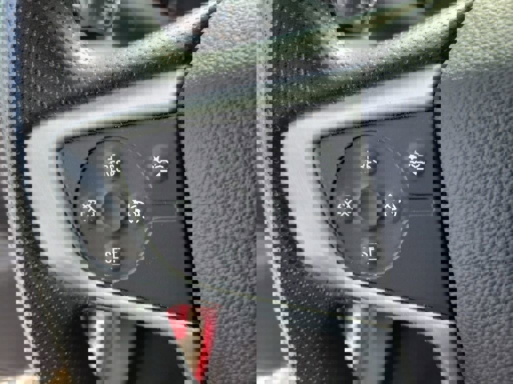 Used 2023 GMC Acadia SLE w/ Driver Convenience Package image 25