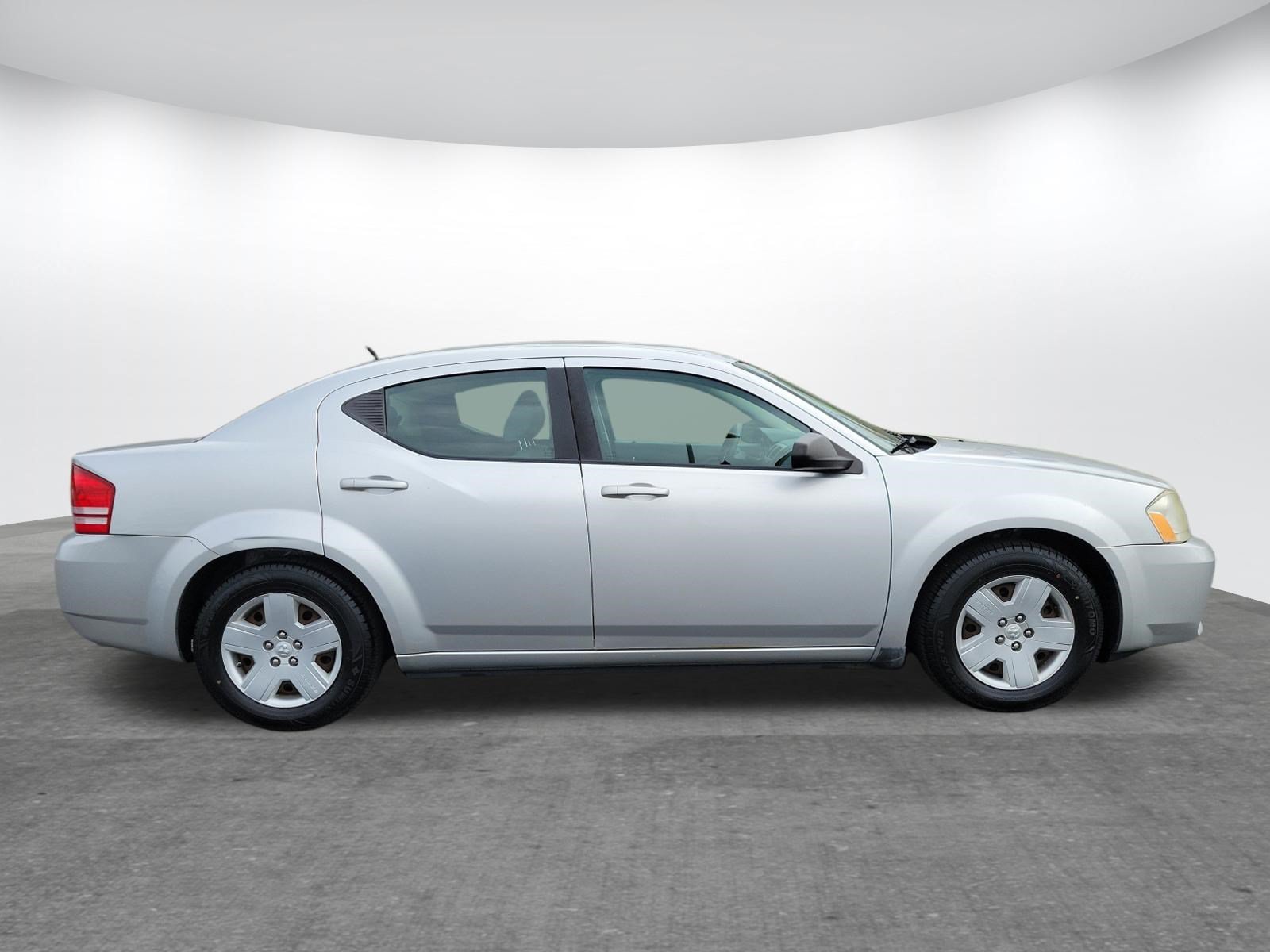 Used 2008 Dodge Avenger SE FWD image 2