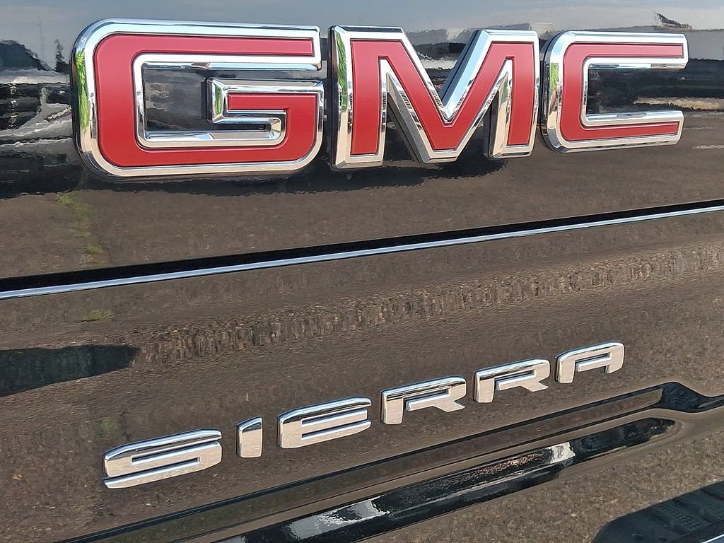 Used 2026 GMC Sierra 1500 SLT AWD/4WD image 29