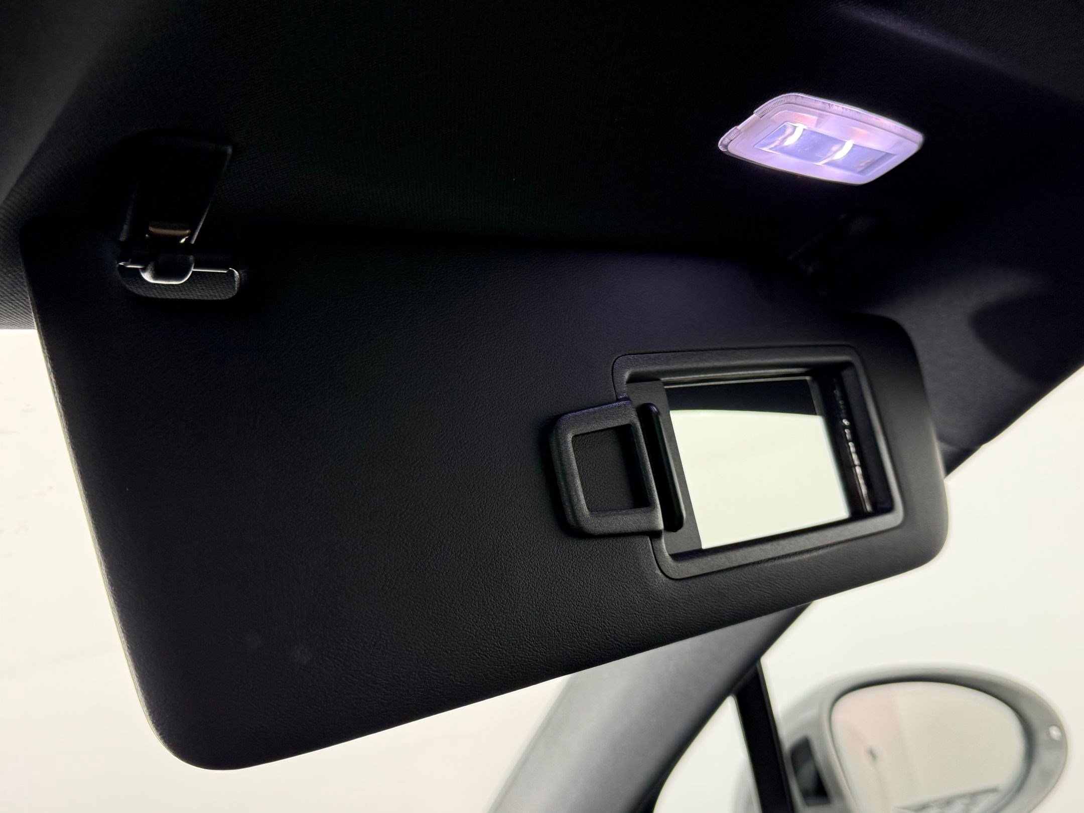 Certified 2024 Porsche Macan S image 28