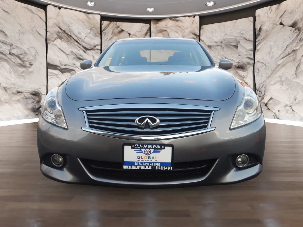 Used 2013 INFINITI G37 x Sedan w/ Premium Pkg AWD/4WD image 2
