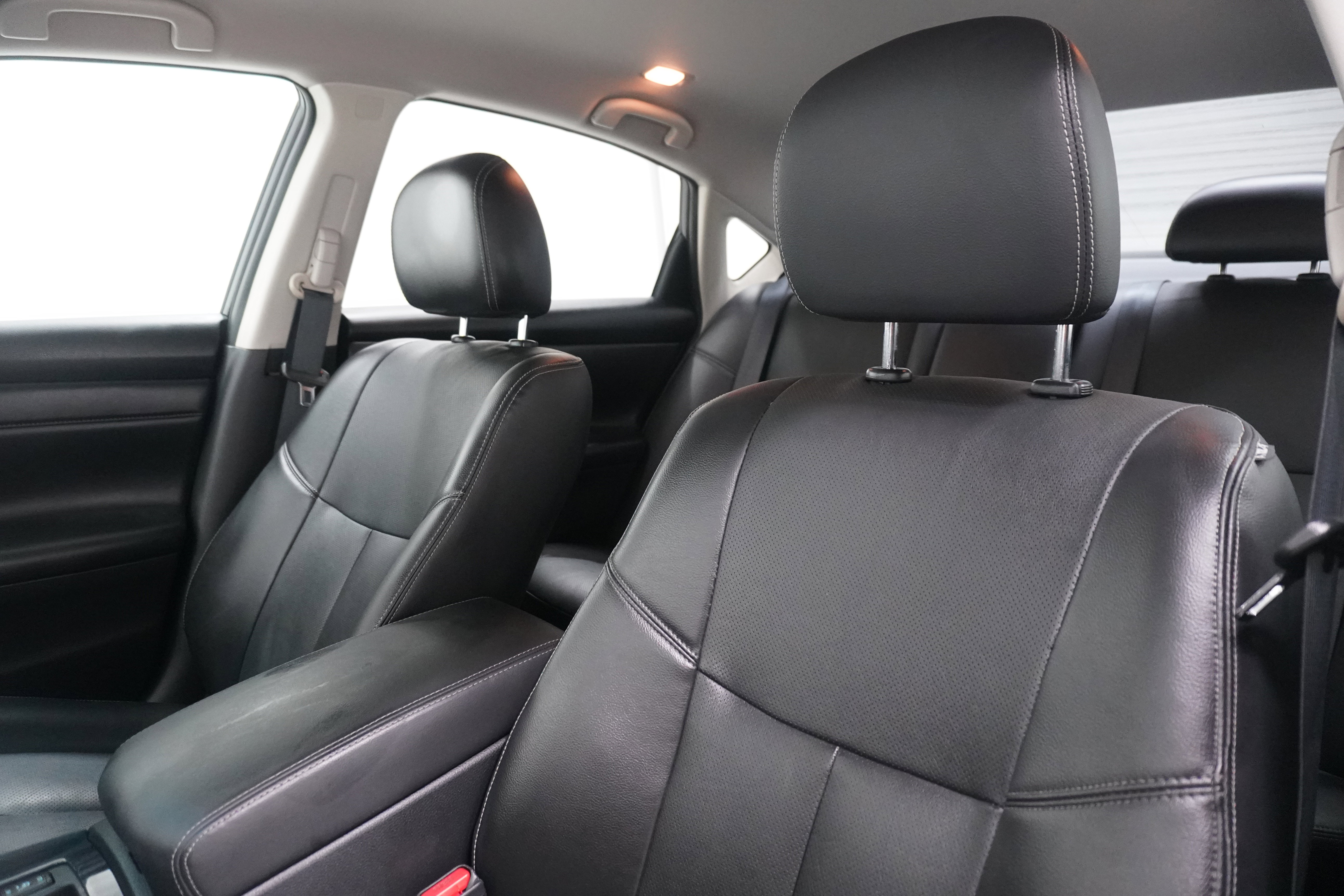 Used 2016 Nissan Altima 2.5 SL FWD image 11