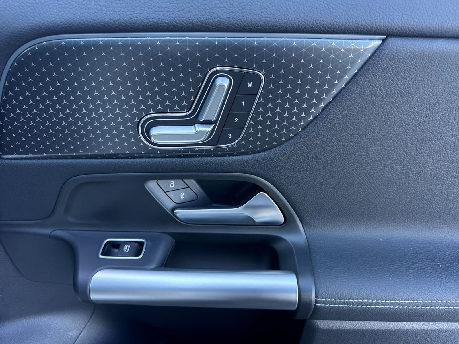 Certified 2025 Mercedes-Benz GLA 250 4MATIC image 19