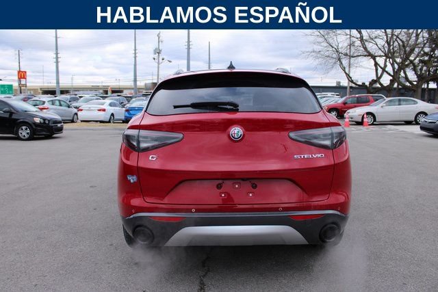 Used 2024 Alfa Romeo Stelvio AWD image 4