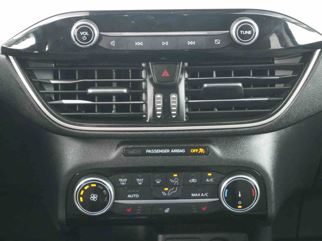 Used 2022 Ford Escape SE w/ SE Sport Appearance Package image 8