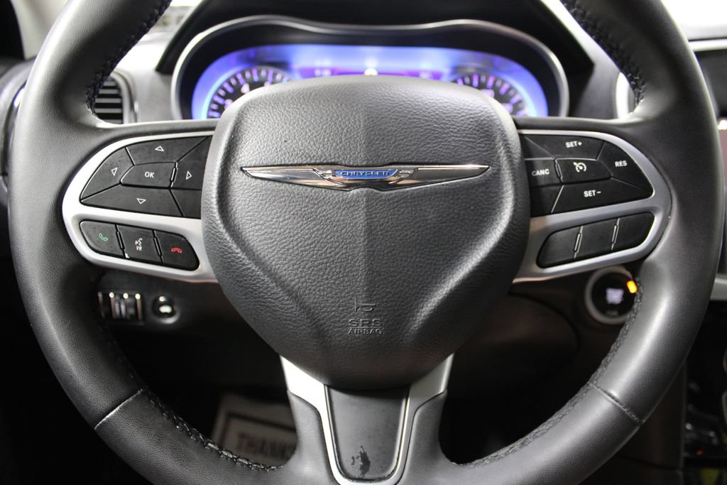 Used 2023 Chrysler 300 Touring AWD/4WD image 34