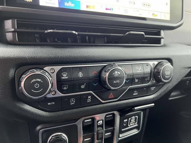 New 2026 Jeep Gladiator Sport AWD/4WD image 21