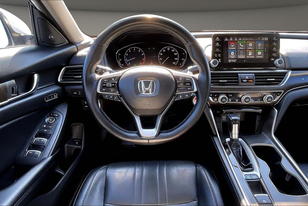 Used 2018 Honda Accord Touring image 11