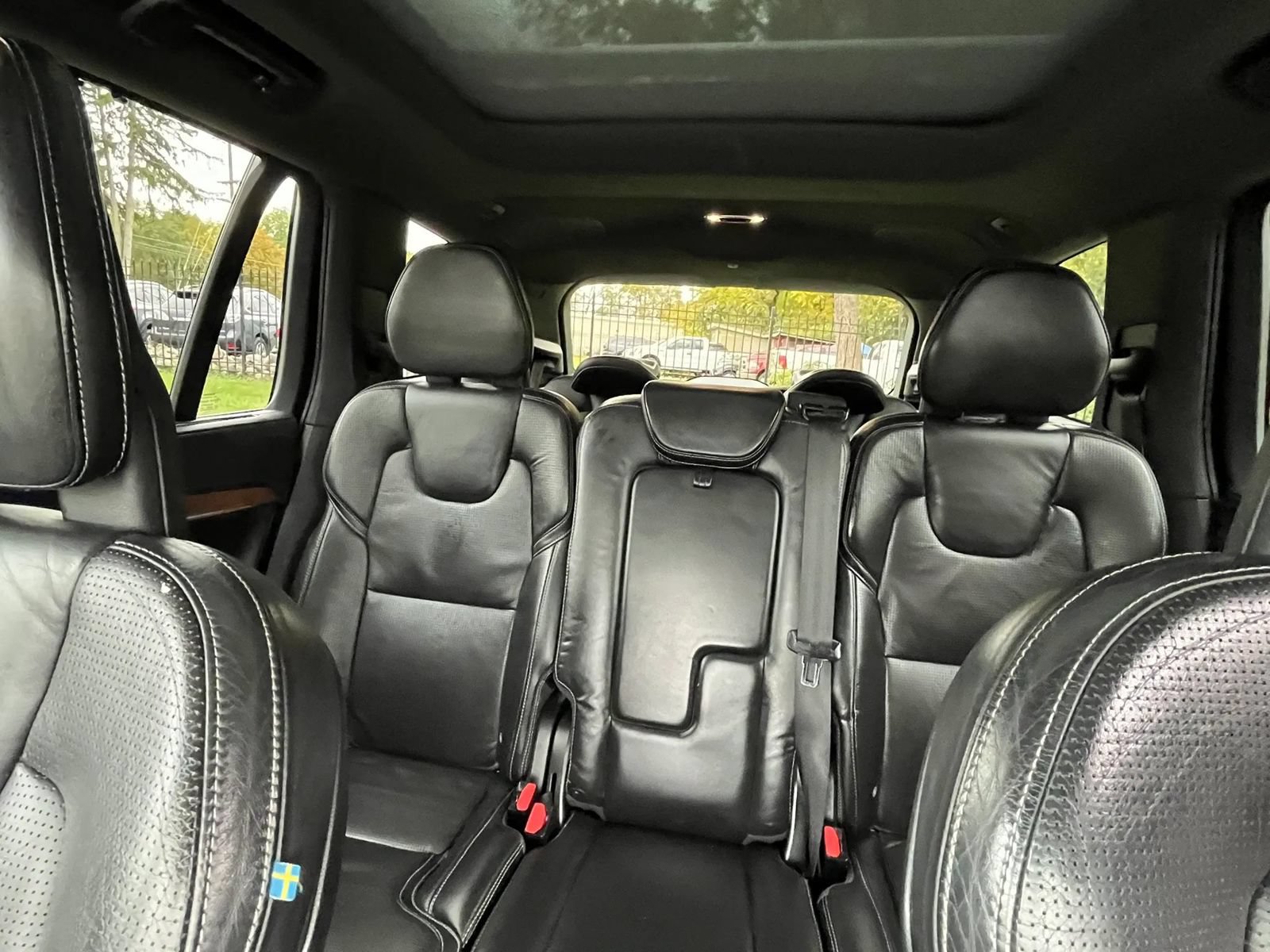 Used 2016 Volvo XC90 T6 Inscription w/ Protection Package Plus AWD/4WD image 15