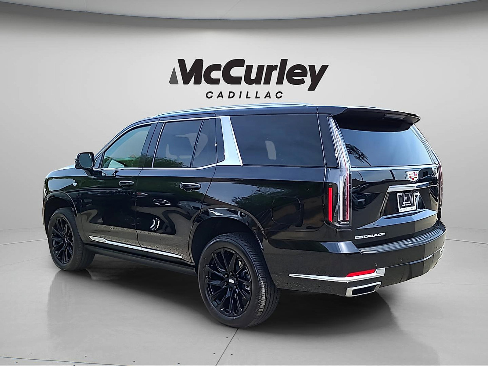 Certified 2026 Cadillac Escalade Luxury AWD/4WD image 5