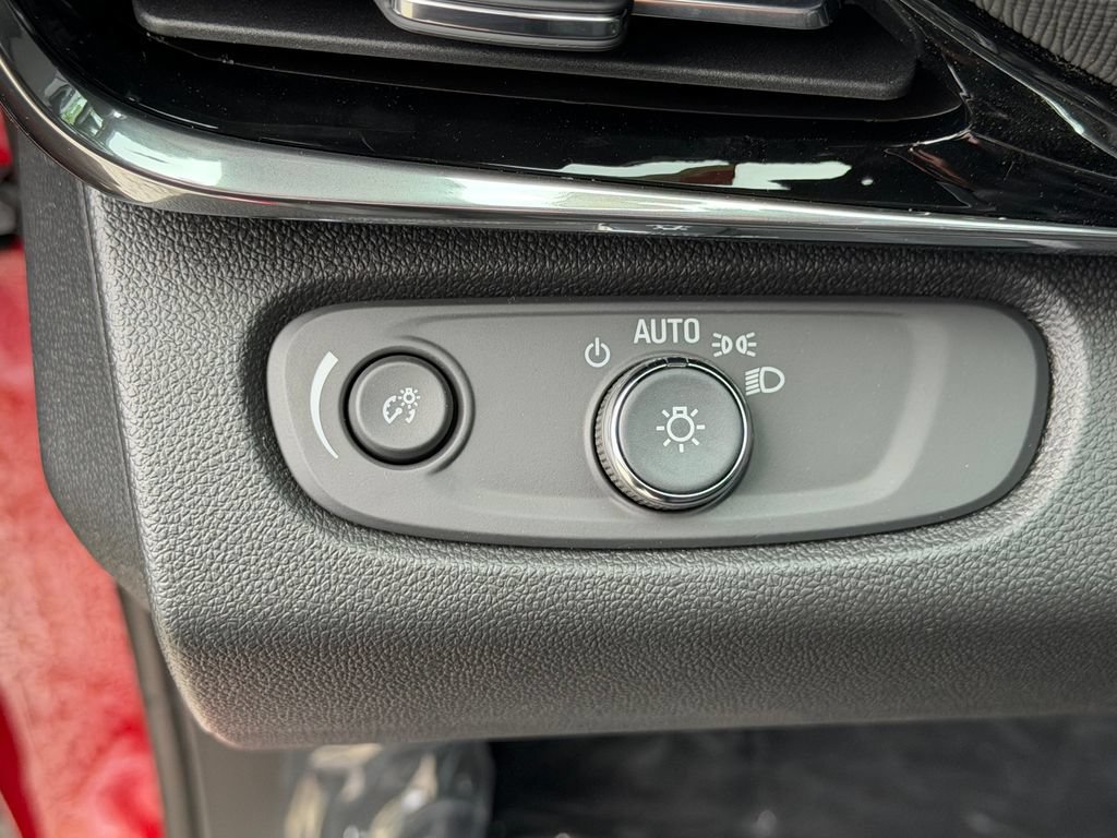 New 2026 Buick Envista Sport Touring FWD image 16