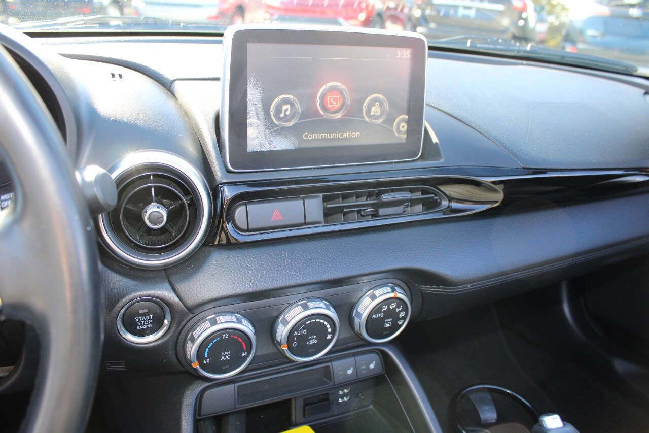 Used 2017 FIAT 124 Spider Lusso image 25